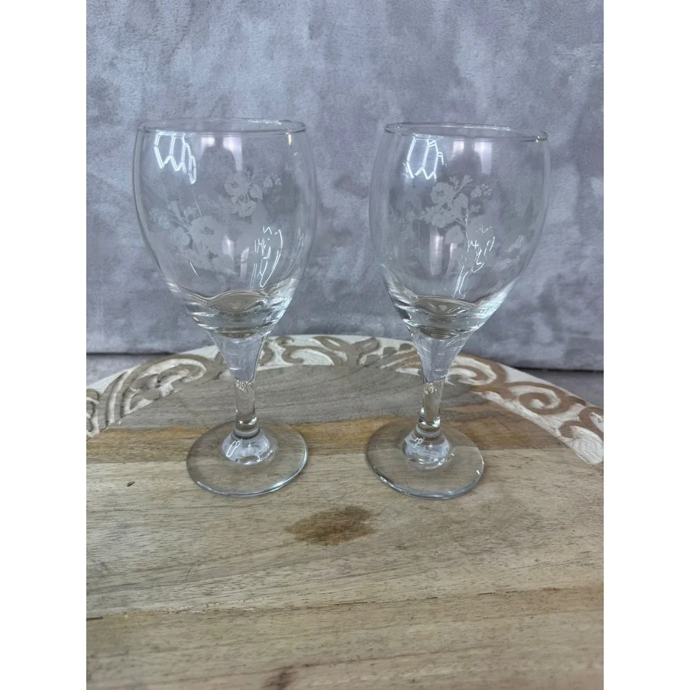 Set of 2 Etched Hummingbird Wine Glasses Clear Frosted Floral Stemware 7 inch